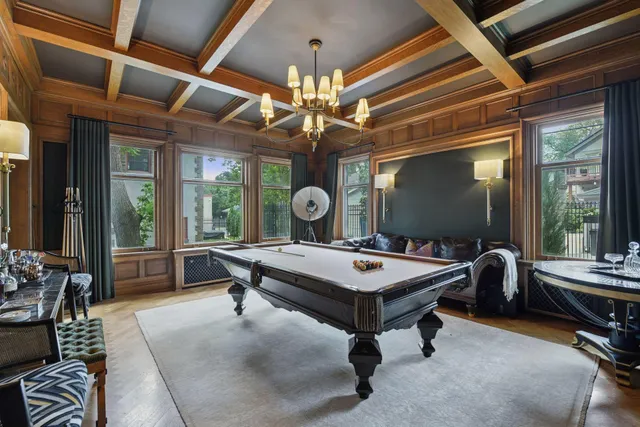 $3,995,000 | 2218 West Lake Of The Isles Parkway, Minneapolis, MN 55405