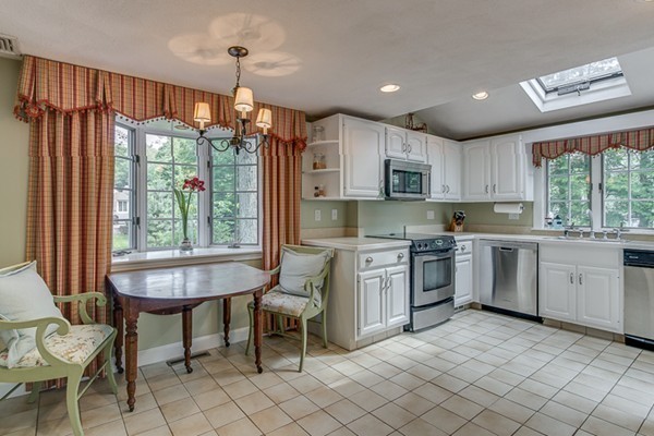 20 Pine Ridge Road Reading, MA 01867 - Photo 11 of 28 Gallery Image 11