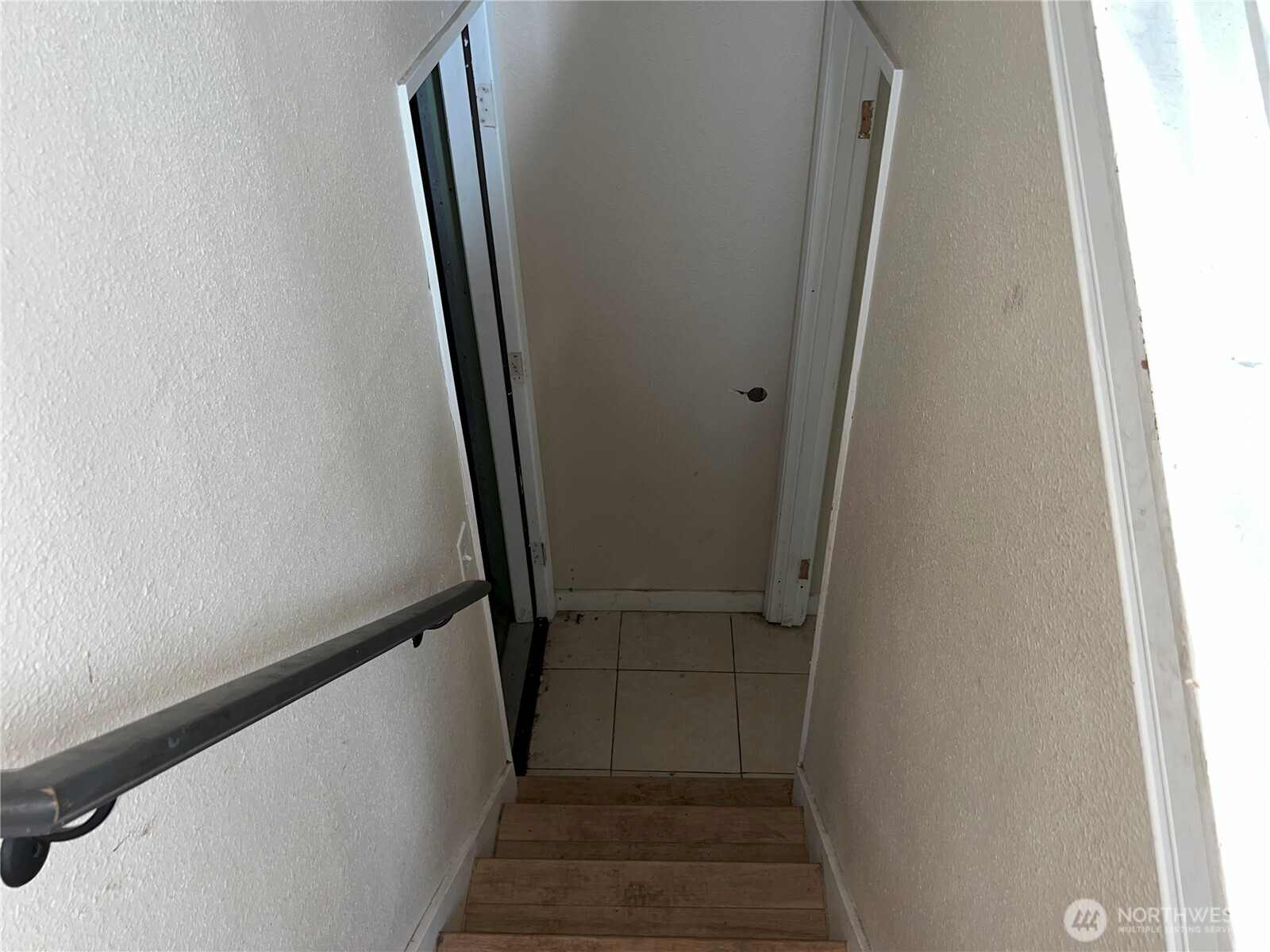 511 190th Street East Spanaway, WA 98387 - Photo 20 of 33 a view of staircase with white walls