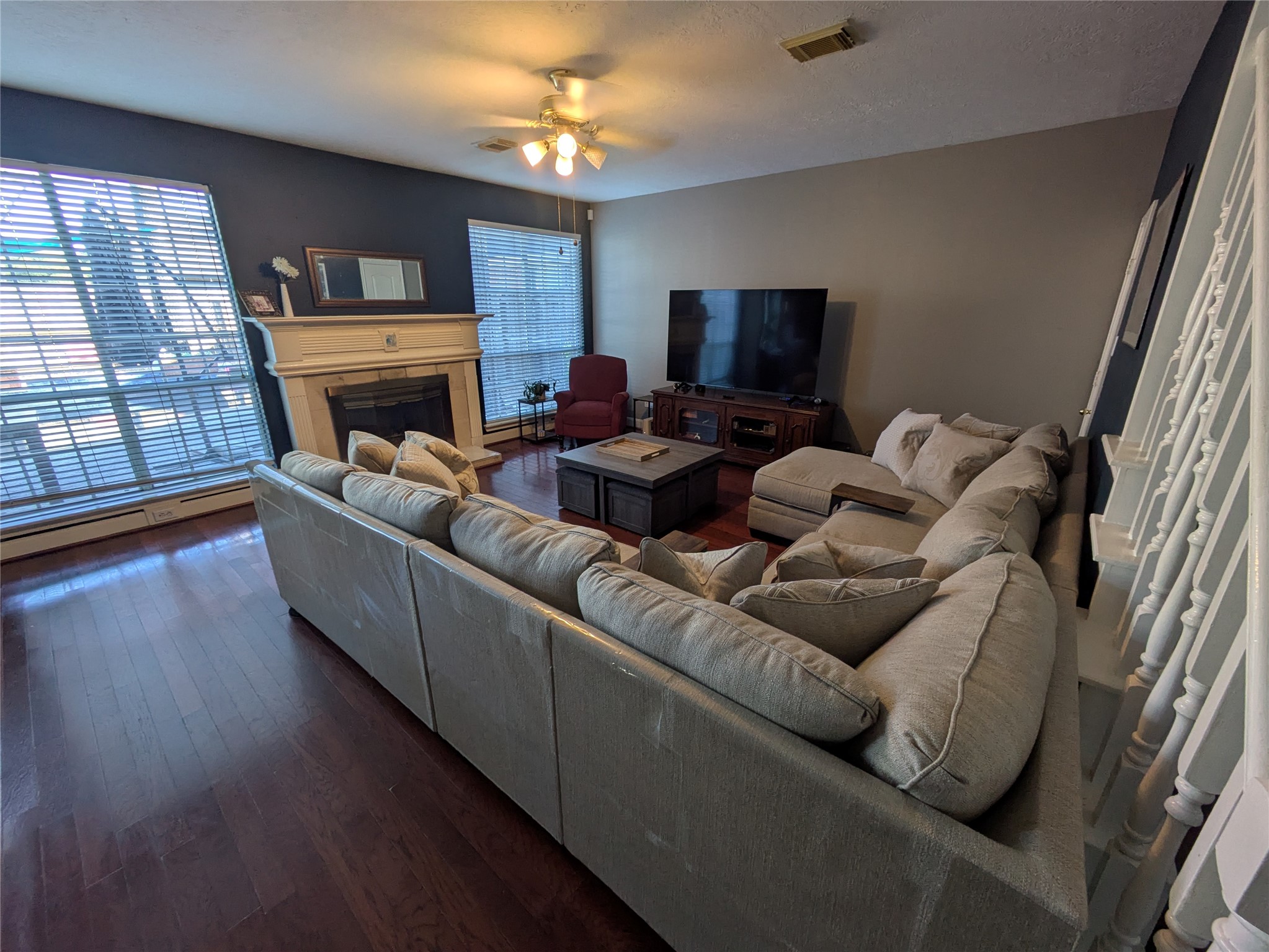 9222 Symphonic Lane Houston, TX 77040 - Photo 4 of 33 Living Room and Fireplace
