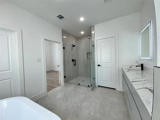 $399,900 | 1504 Griffin Street, Houston, TX 77009