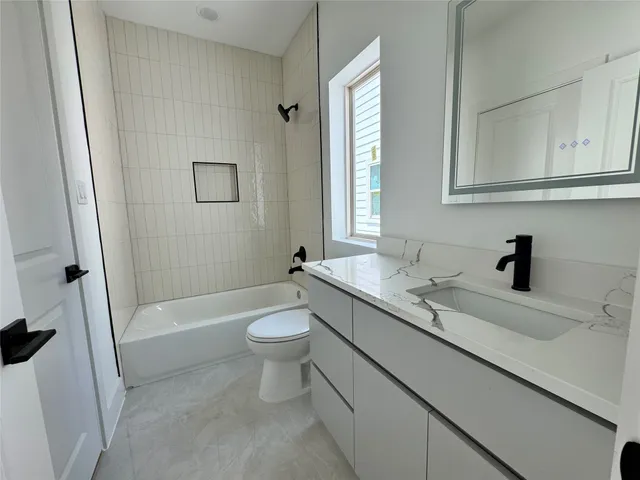 $399,900 | 1504 Griffin Street, Houston, TX 77009