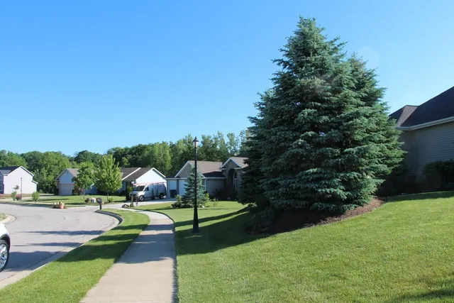 $409,000 | 2252 Highlander Drive, Warsaw, IN 46580