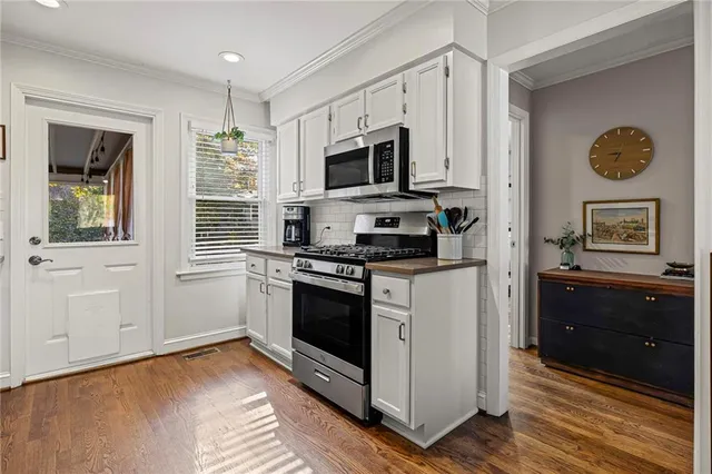 $315,000 | 6121 West 54th Terrace, Mission, KS 66202