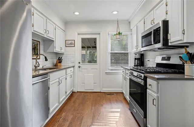 $315,000 | 6121 West 54th Terrace, Mission, KS 66202