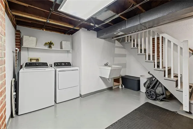 $315,000 | 6121 West 54th Terrace, Mission, KS 66202