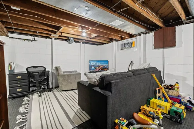 $315,000 | 6121 West 54th Terrace, Mission, KS 66202