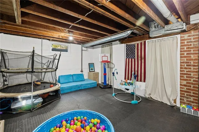 $315,000 | 6121 West 54th Terrace, Mission, KS 66202