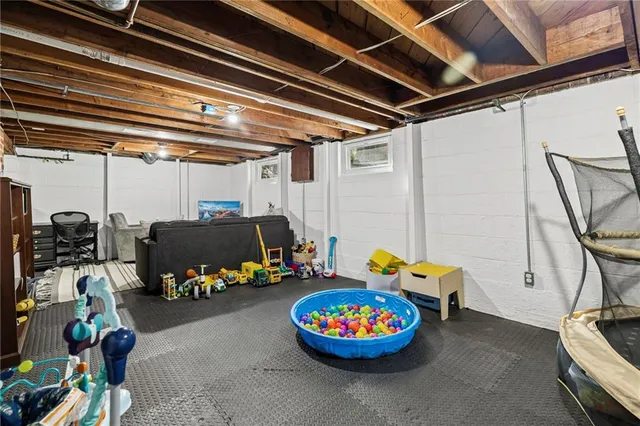 $315,000 | 6121 West 54th Terrace, Mission, KS 66202