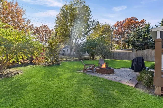 $315,000 | 6121 West 54th Terrace, Mission, KS 66202