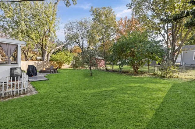 $315,000 | 6121 West 54th Terrace, Mission, KS 66202