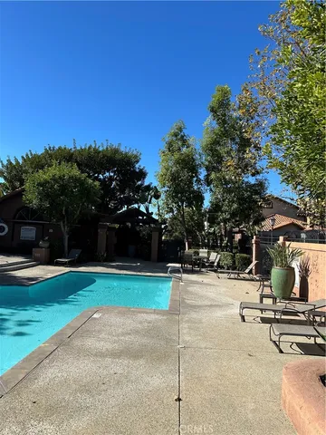 $498,000 | 74 Flor De Sol, Unit 53, Rancho Santa Margarita, CA 92688