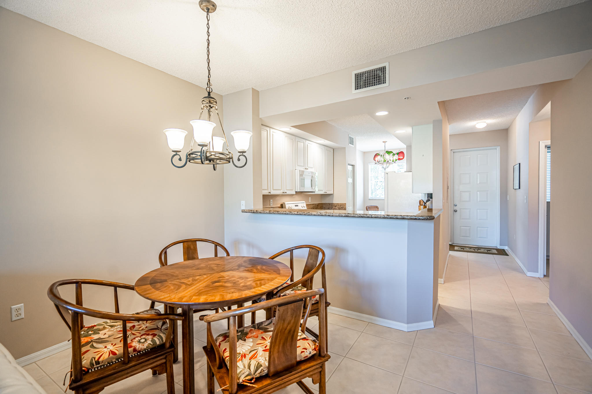 27 Royal Palm Way, Unit 202 Boca Raton, FL 33432 - Photo 12 of 23 cups-09