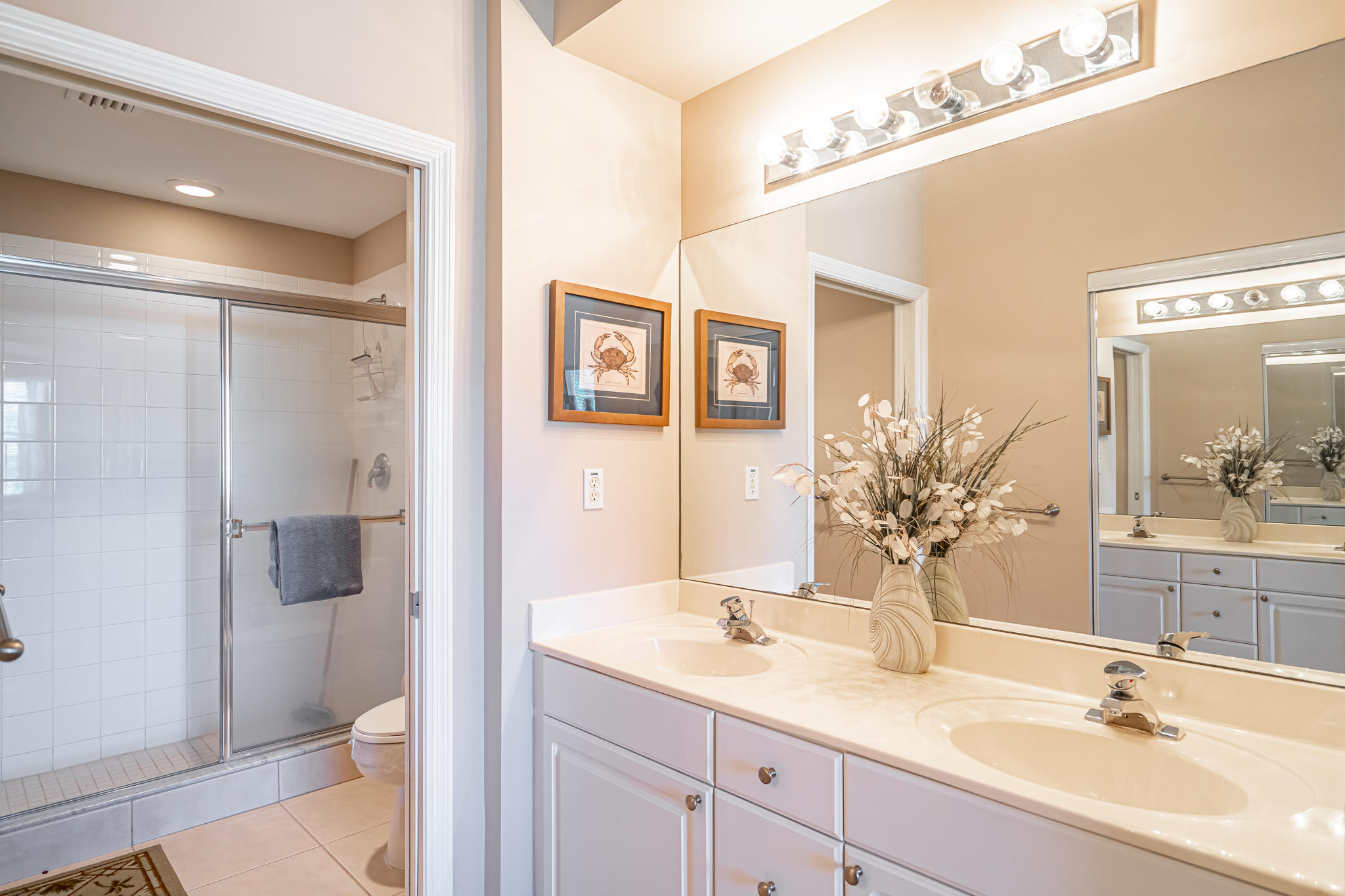 27 Royal Palm Way, Unit 202 Boca Raton, FL 33432 - Photo 18 of 23 cups-14