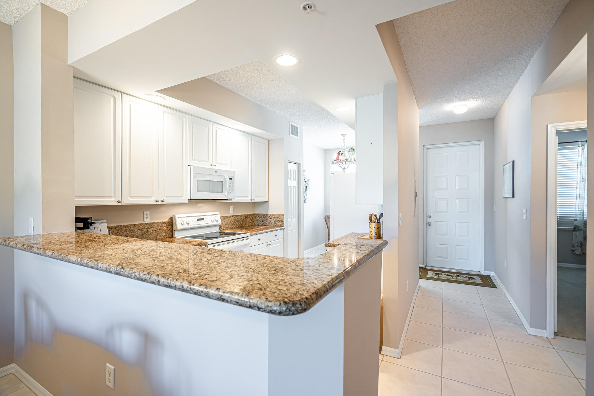 27 Royal Palm Way, Unit 202 Boca Raton, FL 33432 - Photo 7 of 23 cups-04