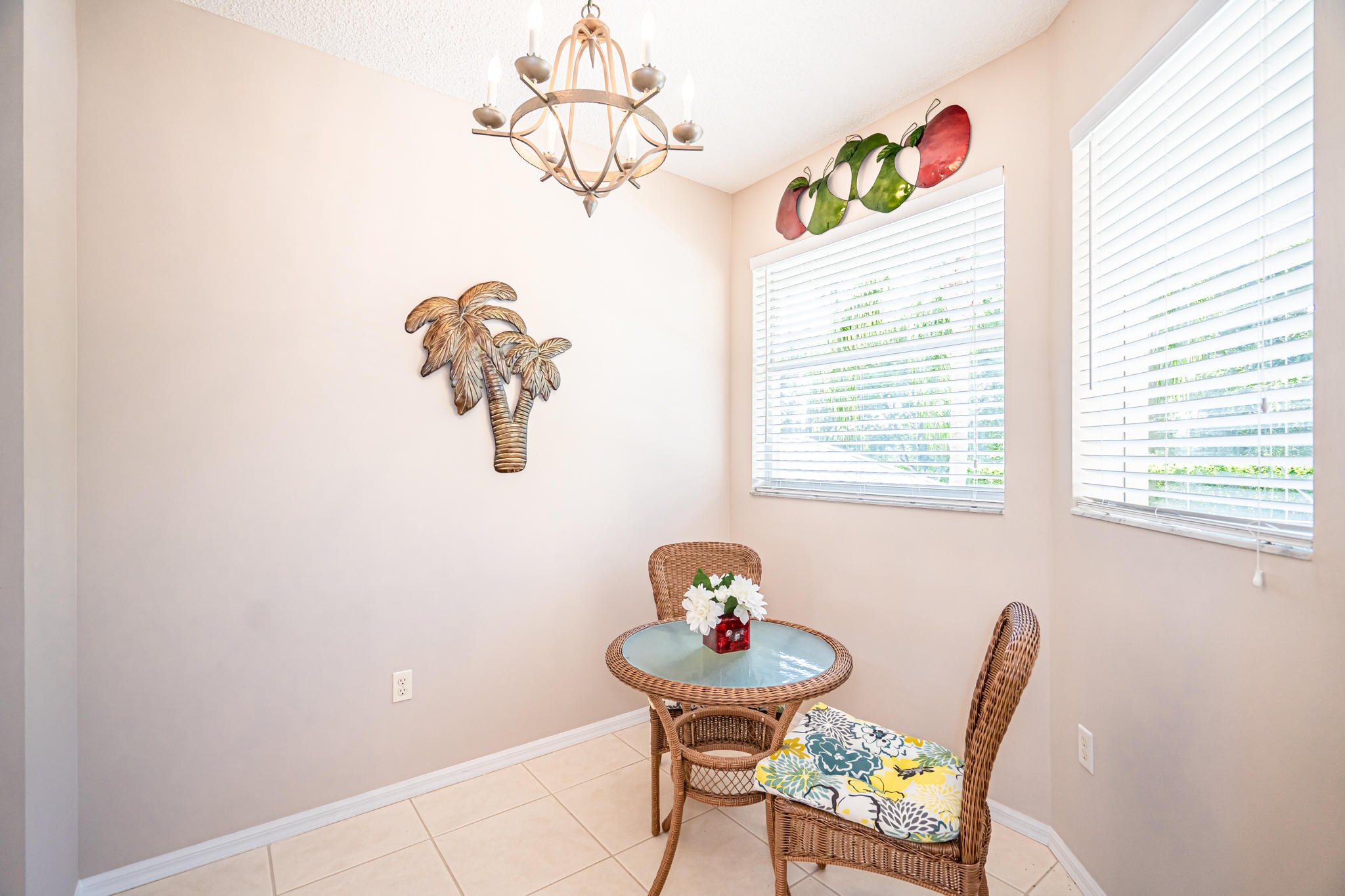27 Royal Palm Way, Unit 202 Boca Raton, FL 33432 - Photo 9 of 23 cups-06