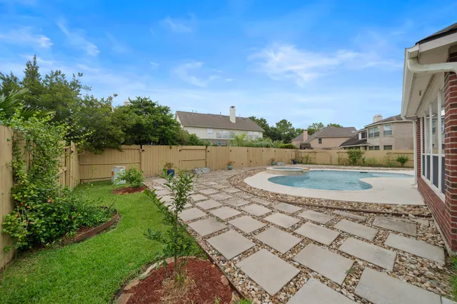 a view of an outdoor space