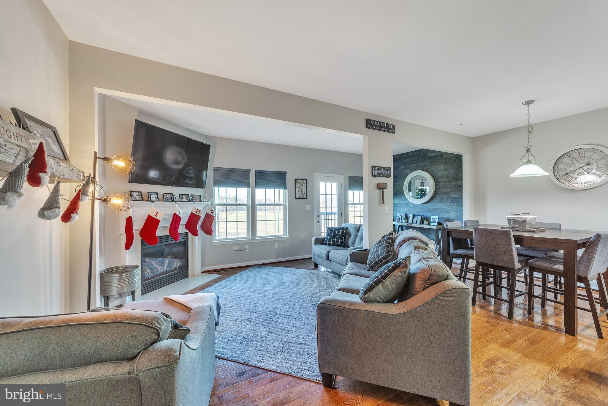 177 Tulsk Road Avondale, PA 19311 - Photo 7 of 30 Living Room