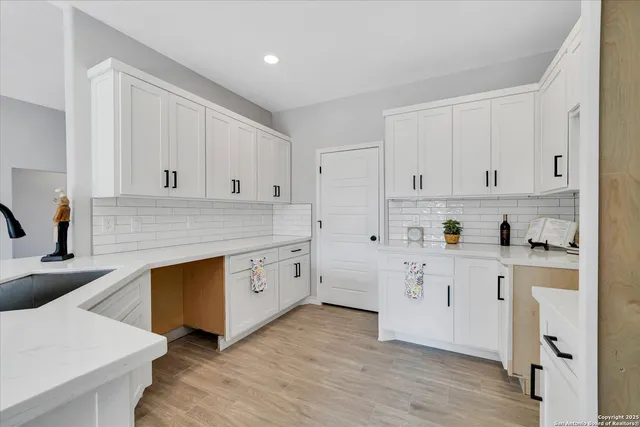 $515,000 | 506 East Cr 6868, Natalia, TX 78059