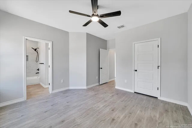 $515,000 | 506 East Cr 6868, Natalia, TX 78059