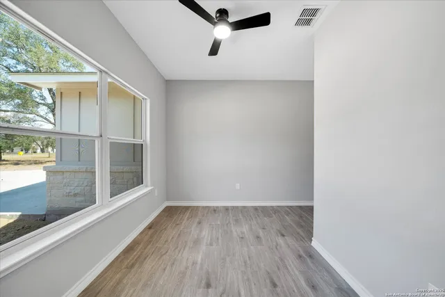 $515,000 | 506 East Cr 6868, Natalia, TX 78059