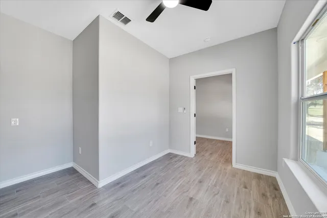 $515,000 | 506 East Cr 6868, Natalia, TX 78059