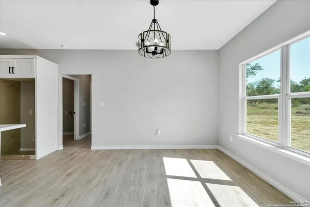 $515,000 | 506 East Cr 6868, Natalia, TX 78059