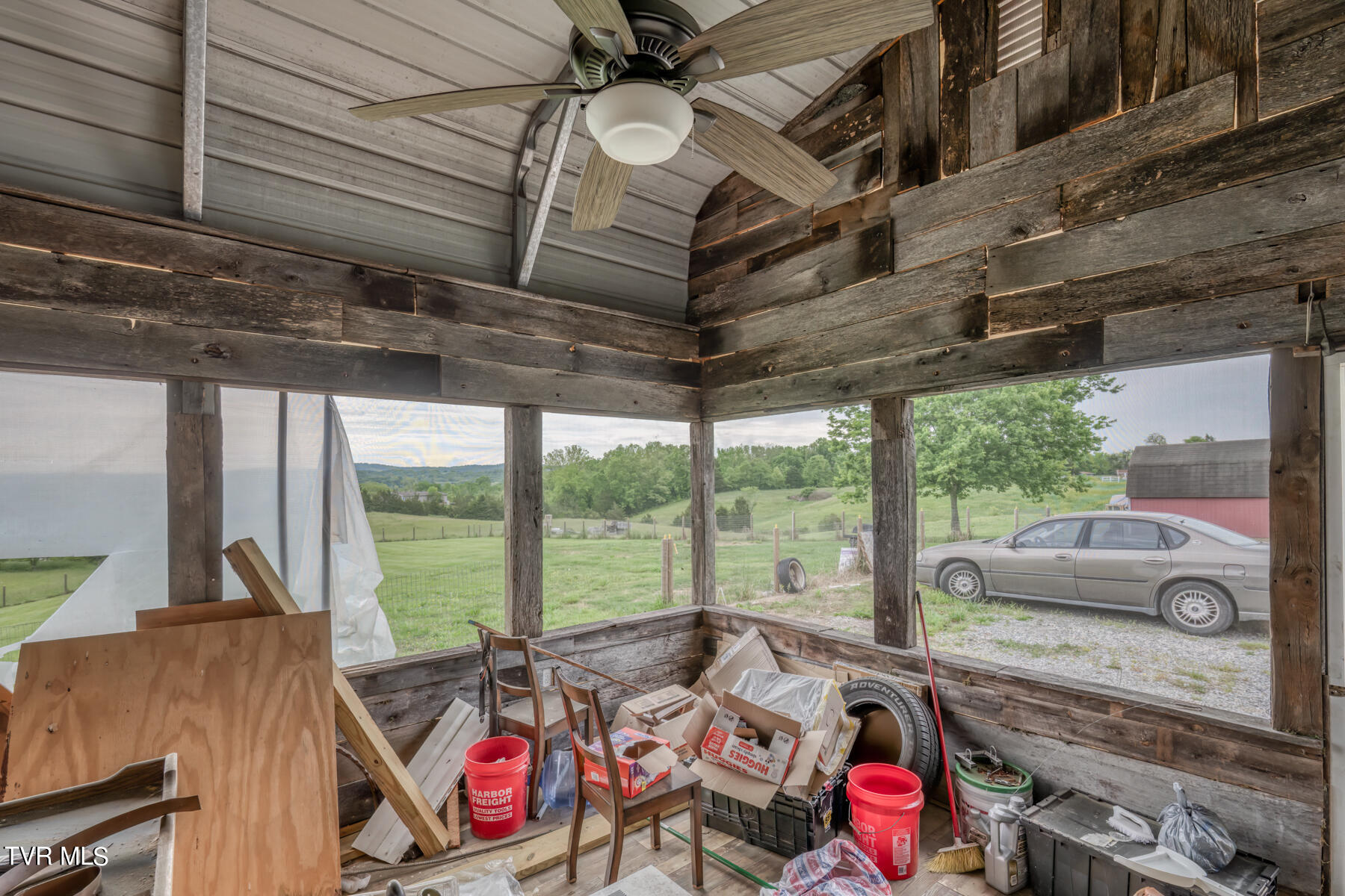 2140 Kenneytown Road Greeneville, TN 37745 - Photo 20 of 20 Porch