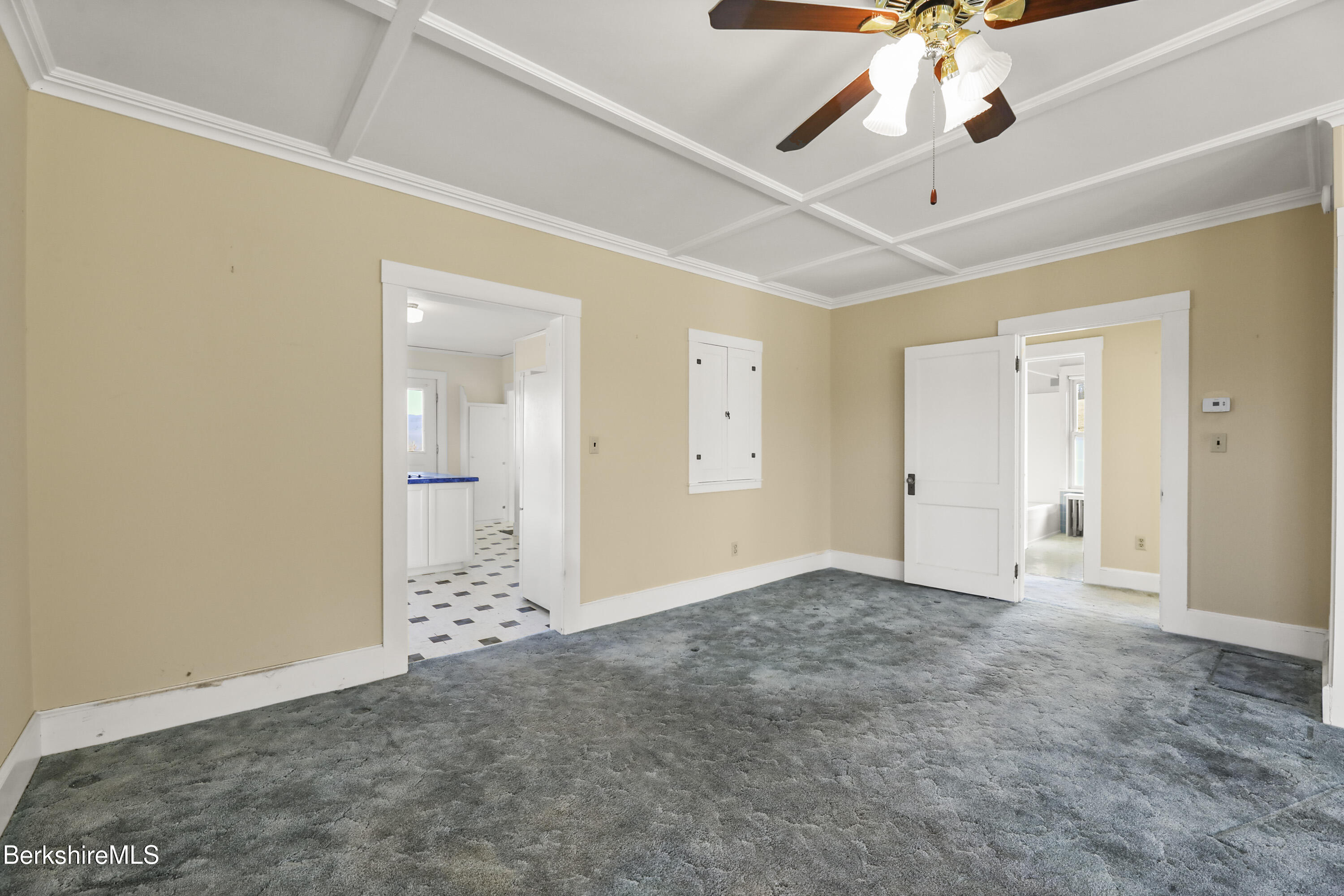 860 Stratton Road Williamstown, MA 01267 - Photo 19 of 63 Dining room