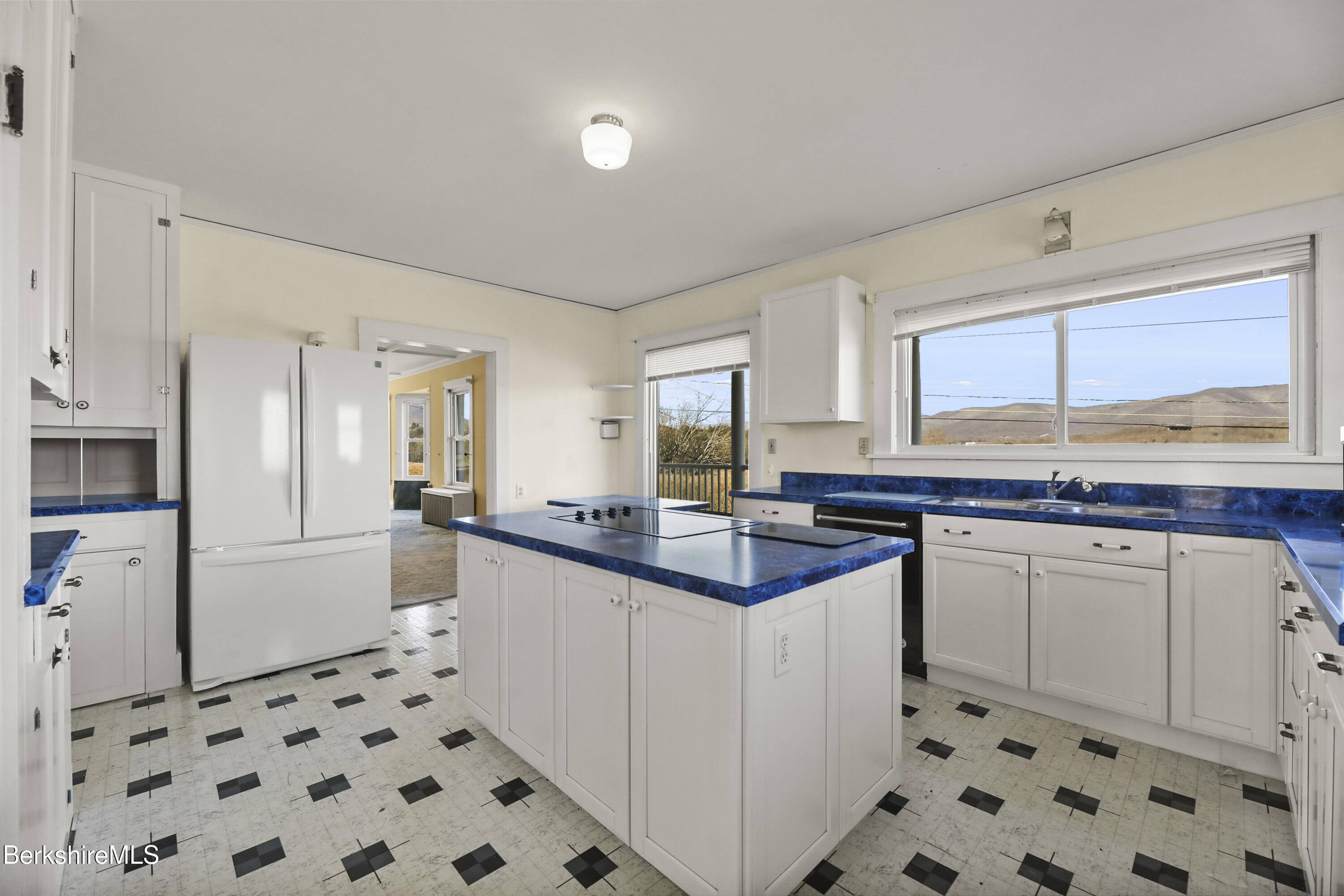 860 Stratton Road Williamstown, MA 01267 - Photo 26 of 63 Kitchen