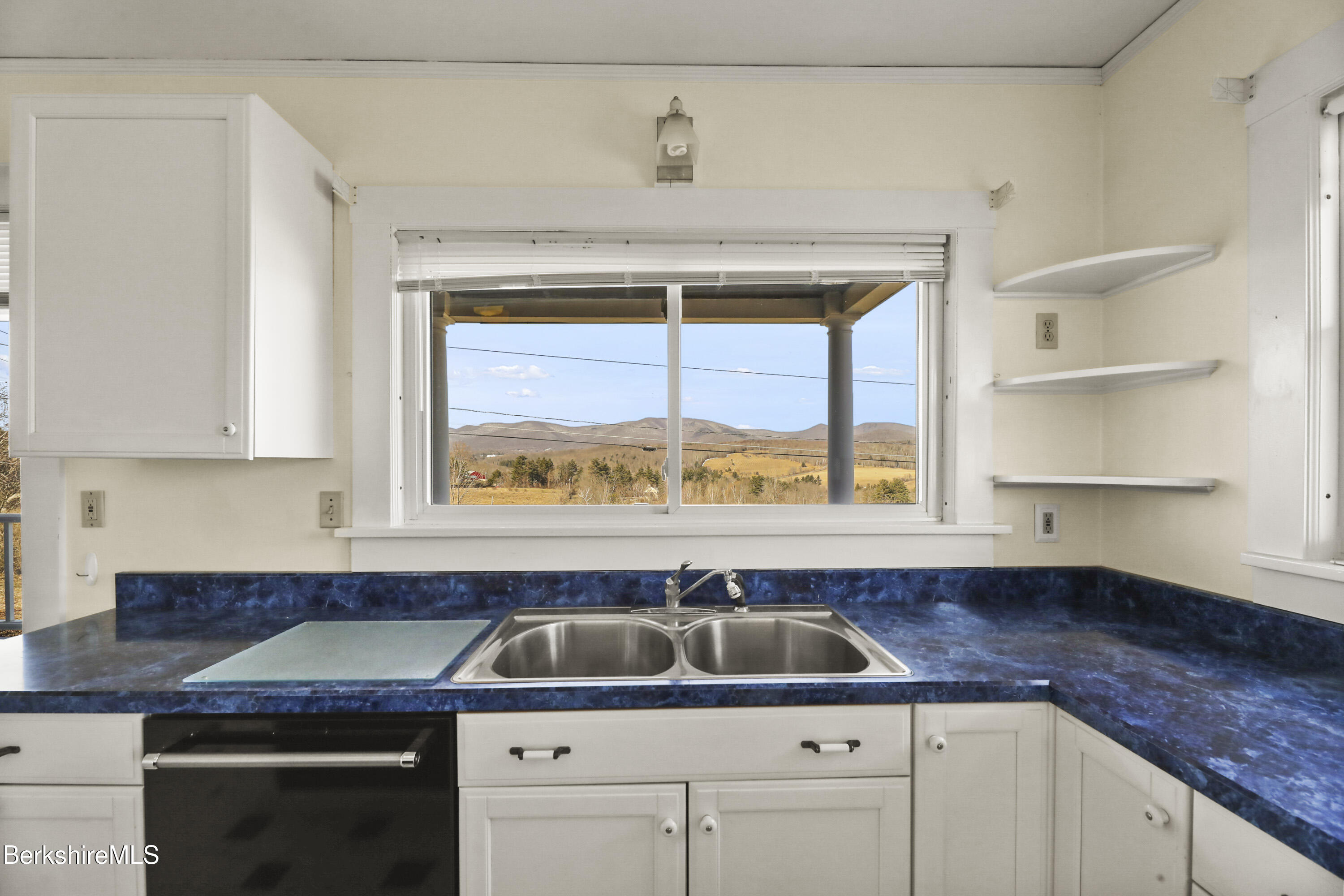 860 Stratton Road Williamstown, MA 01267 - Photo 28 of 63 Kitchen