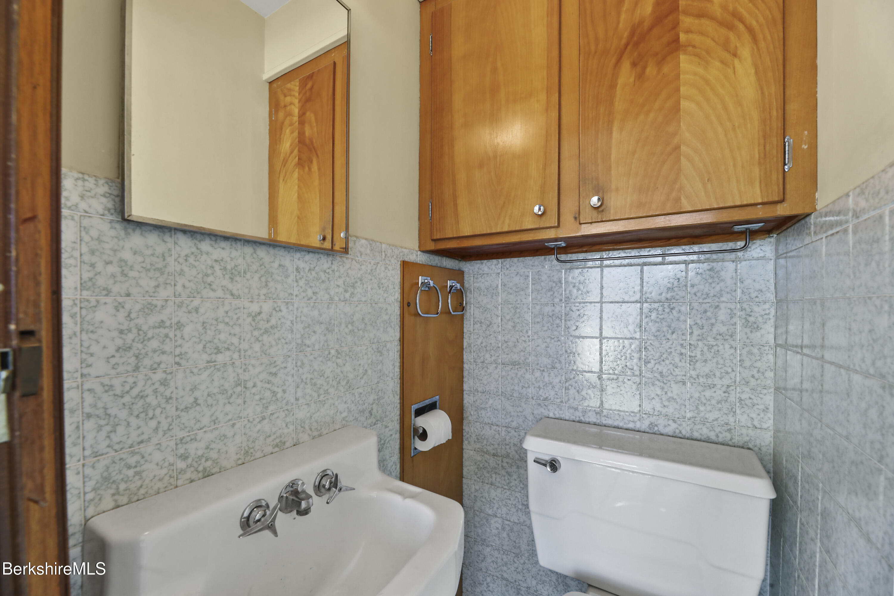 860 Stratton Road Williamstown, MA 01267 - Photo 38 of 63 Half Bath