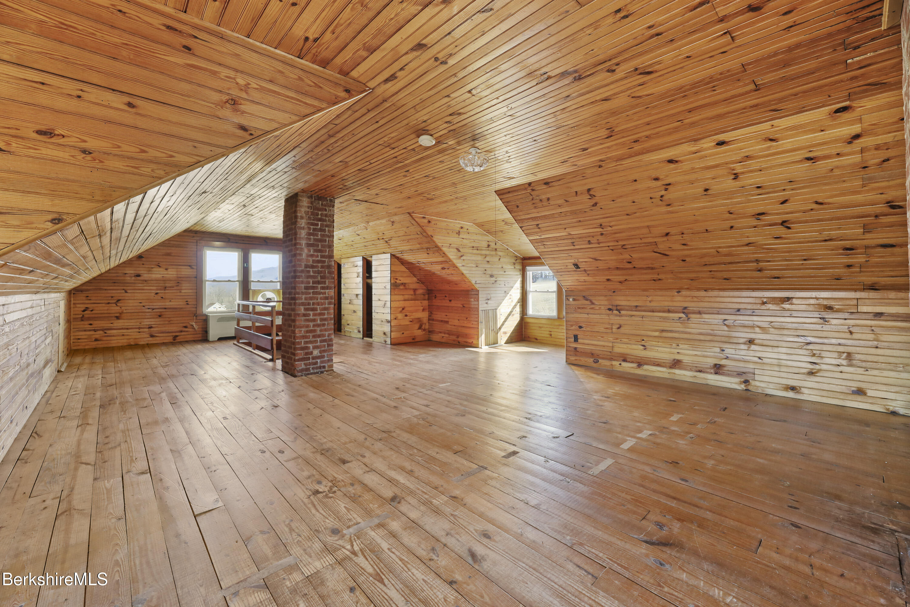 860 Stratton Road Williamstown, MA 01267 - Photo 42 of 63 Seconf floor bonus room