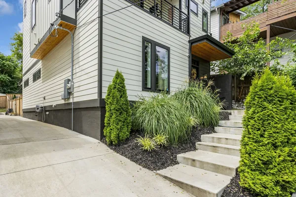$4,950 | 409 Moore Avenue, Nashville, TN 37203