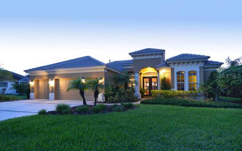 12324 Greenbrier Way Lakewood Ranch, FL 34202 - Photo 1 of 1 Exterior Front
