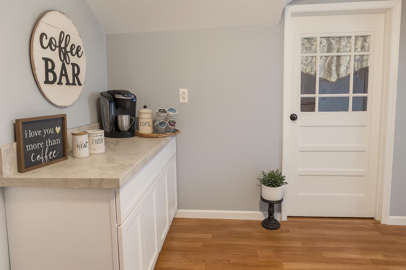 106 East Mechanic Street Yale, MI 48097 - Photo 32 of 50 Coffee Nook Staged