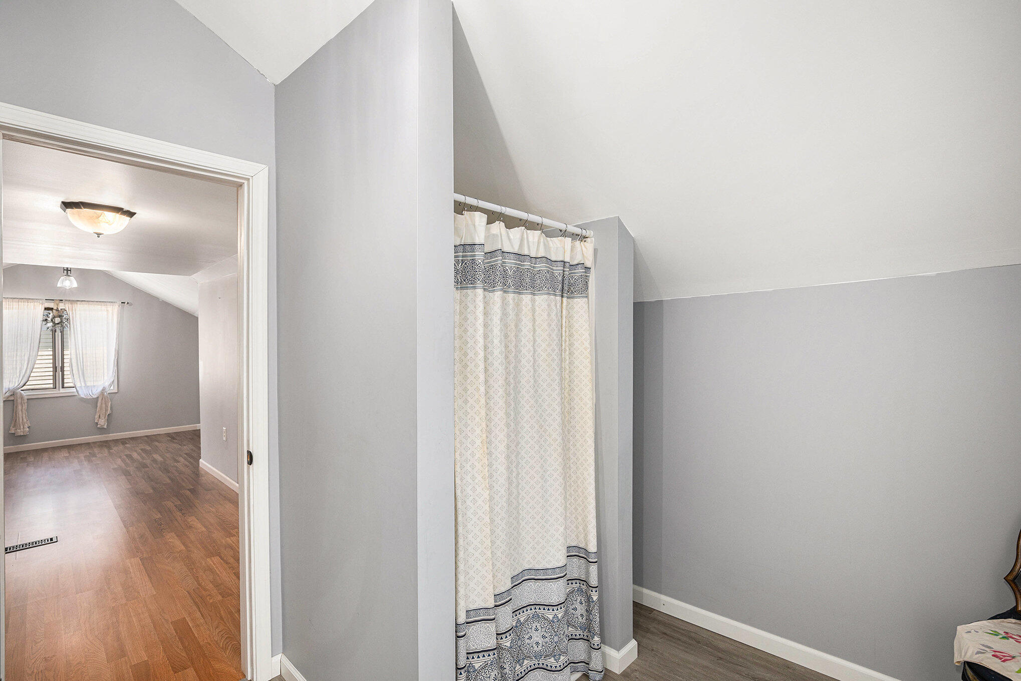 106 East Mechanic Street Yale, MI 48097 - Photo 36 of 50 Bathroom 2