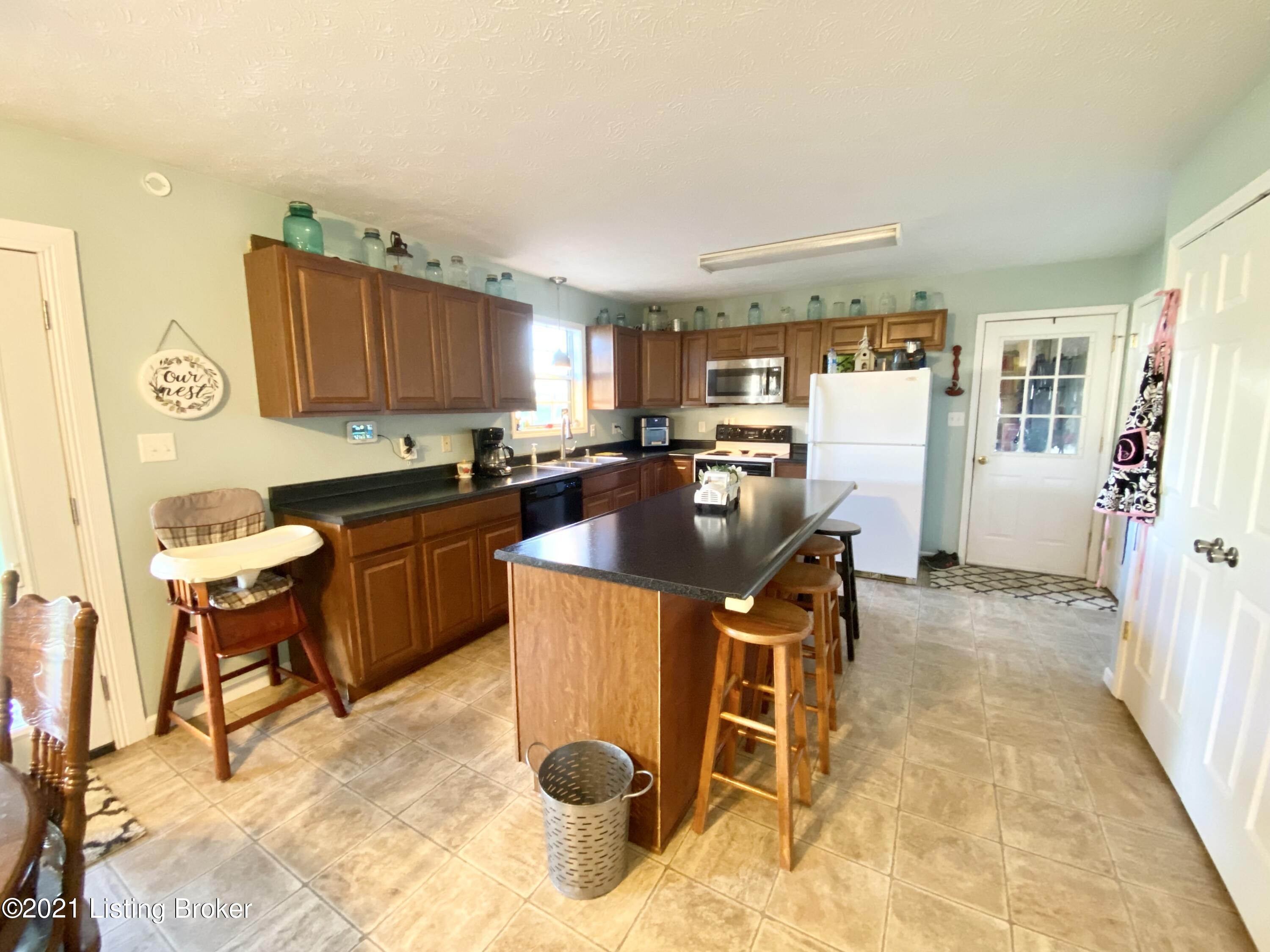 2100 Salt River Road Leitchfield, KY 42754 - Photo 25 of 39 24