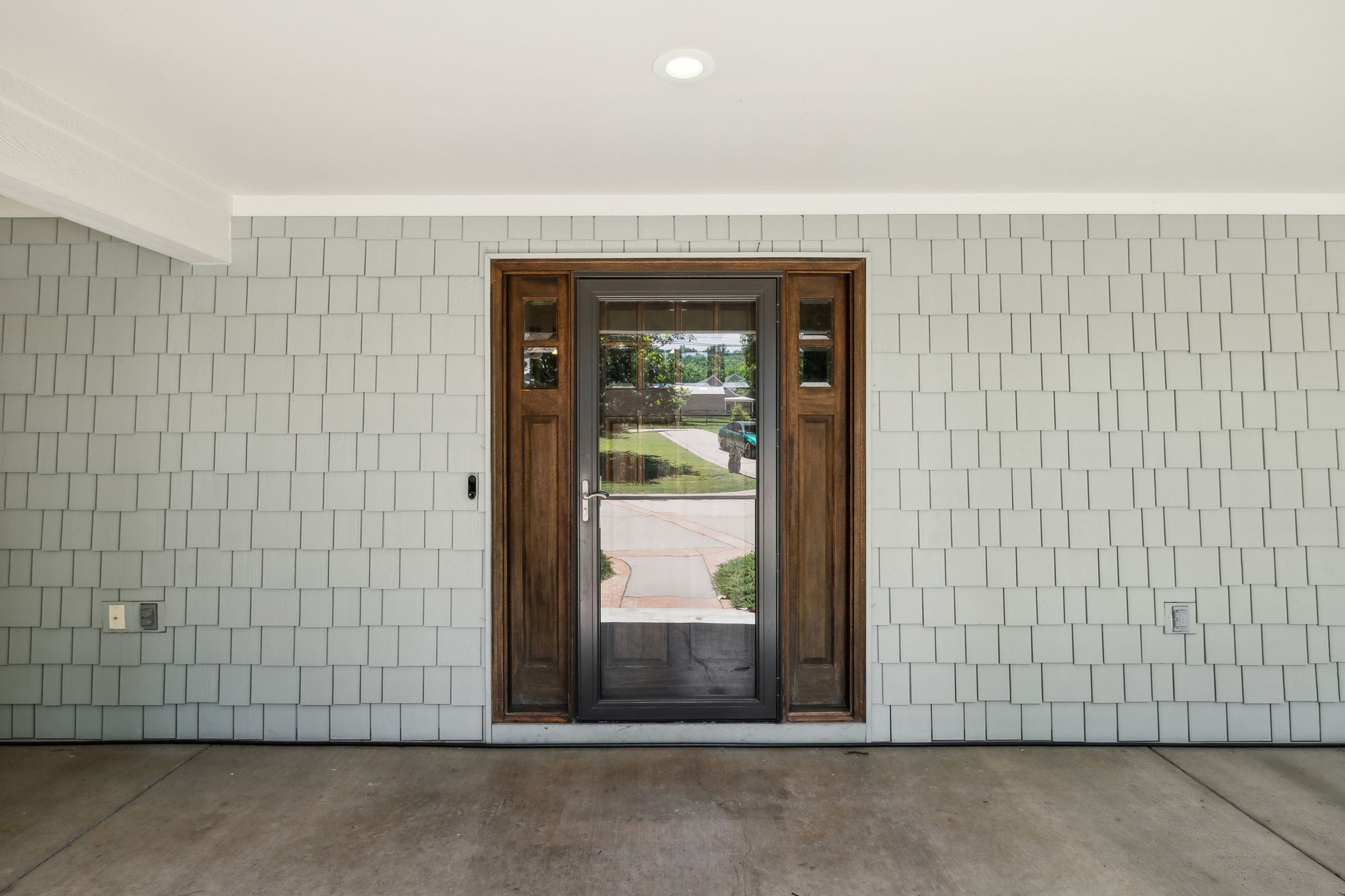8166 Poplar Creek Road Nashville, TN 37221 - Photo 4 of 63 a view of a door