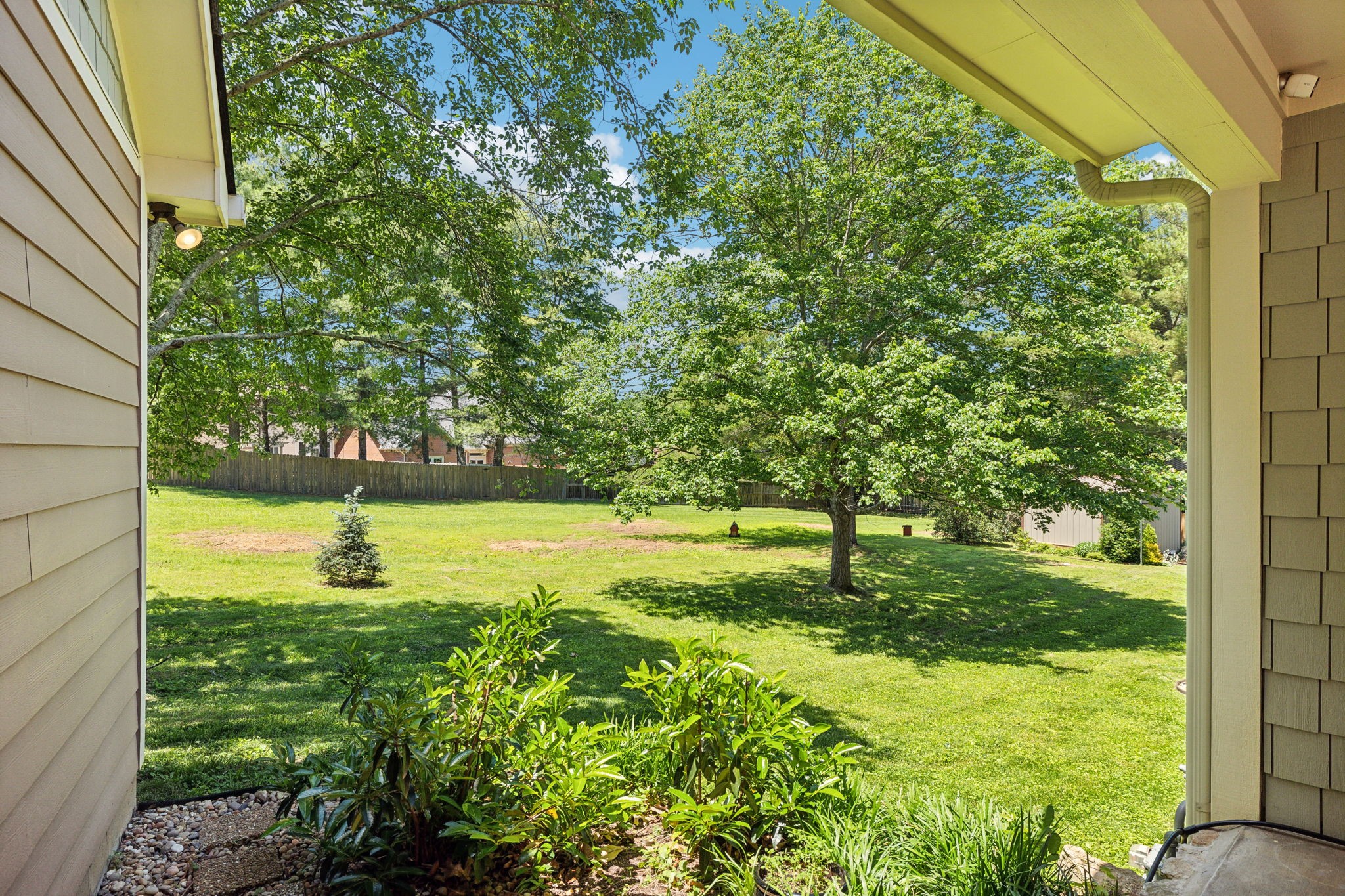 8166 Poplar Creek Road Nashville, TN 37221 - Photo 7 of 63