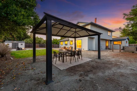 $915,000 | 237 Rushmore Avenue, Petaluma, CA 94954