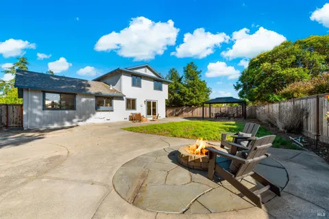 $915,000 | 237 Rushmore Avenue, Petaluma, CA 94954