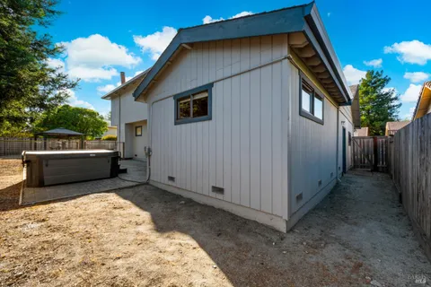 $915,000 | 237 Rushmore Avenue, Petaluma, CA 94954