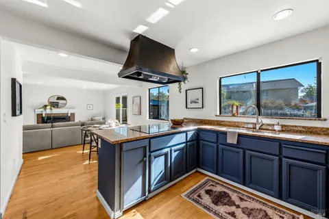 $915,000 | 237 Rushmore Avenue, Petaluma, CA 94954