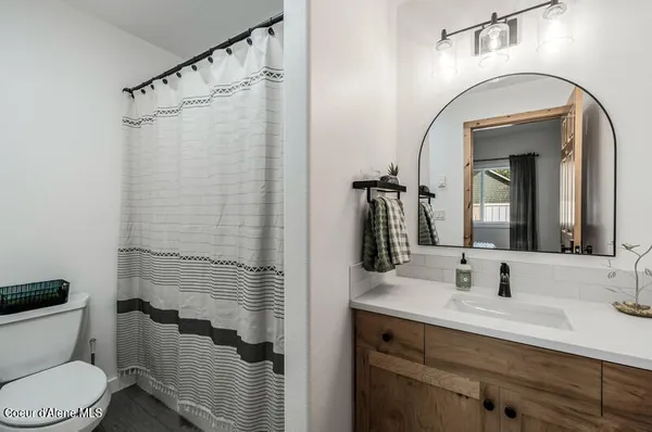 $409,500 | 103 B Chardonnay Drive, Blanchard, ID 83804