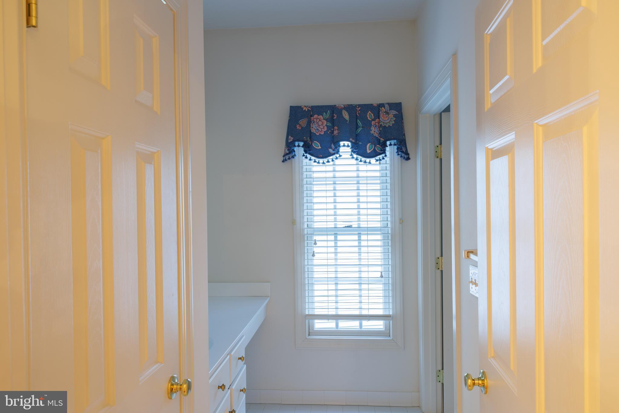 8623 James Creek Drive Springfield, VA 22152 - Photo 47 of 69 Second level full bathroom