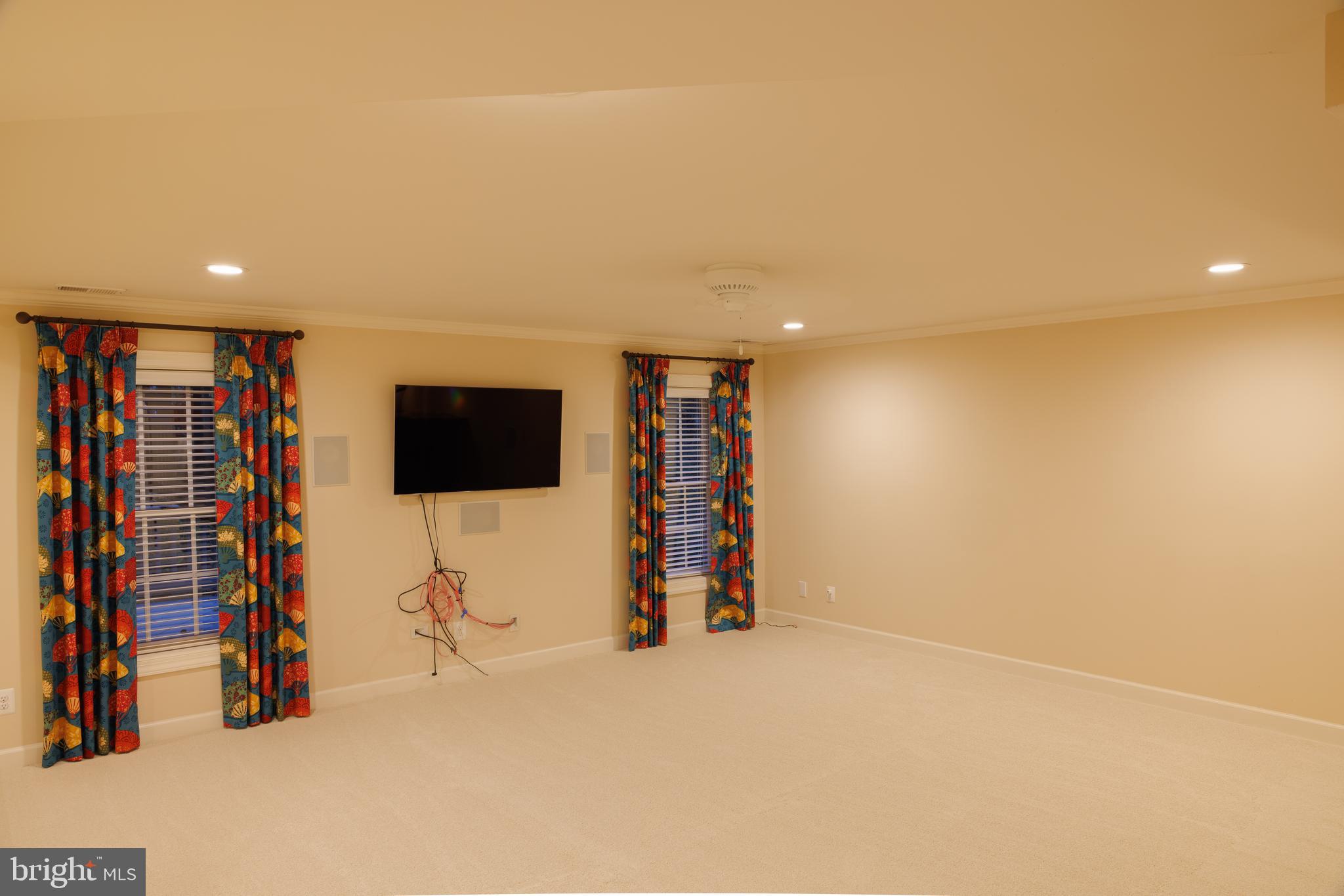 8623 James Creek Drive Springfield, VA 22152 - Photo 54 of 69 a view of a livingroom with furniture