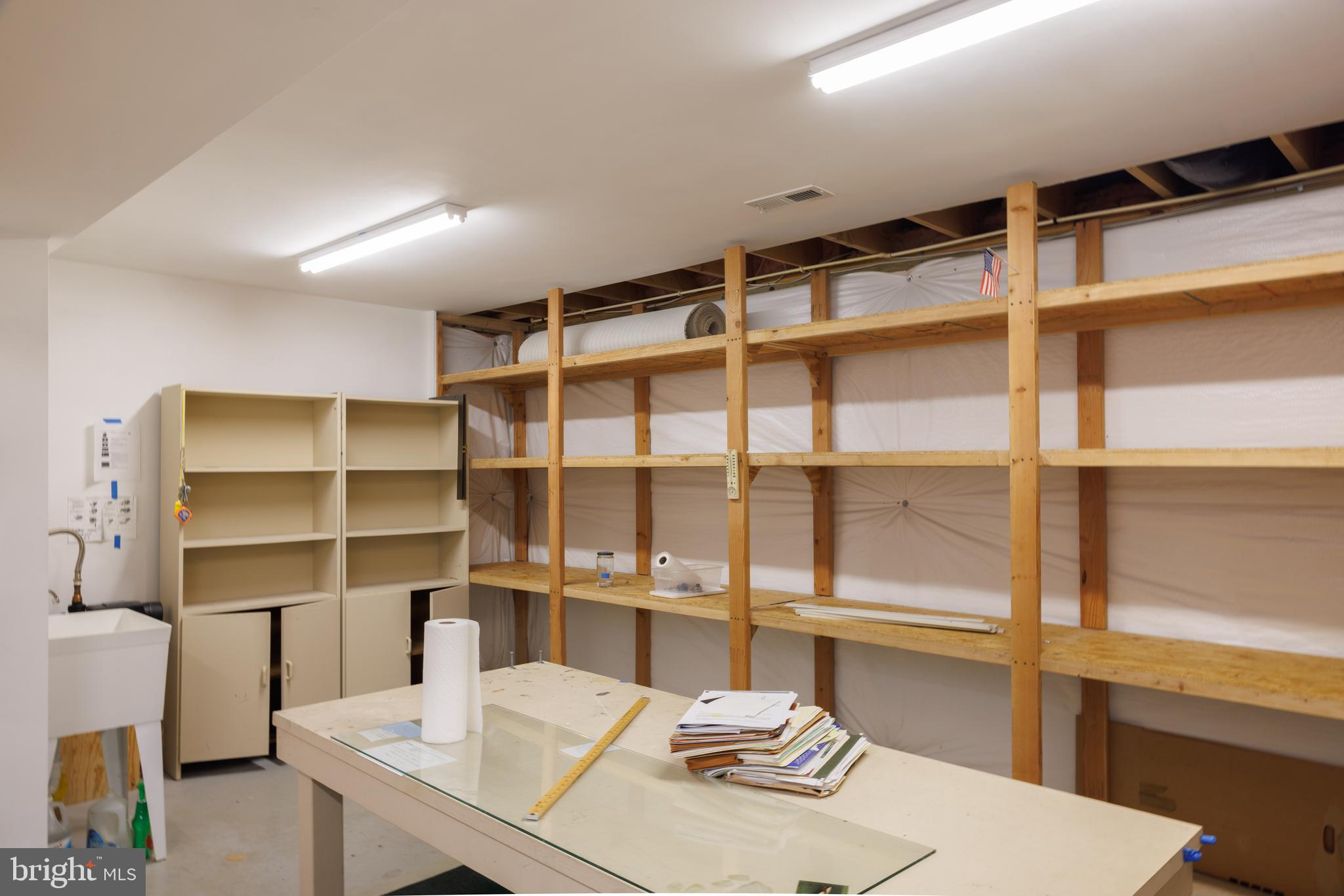 8623 James Creek Drive Springfield, VA 22152 - Photo 62 of 69 a room with furniture