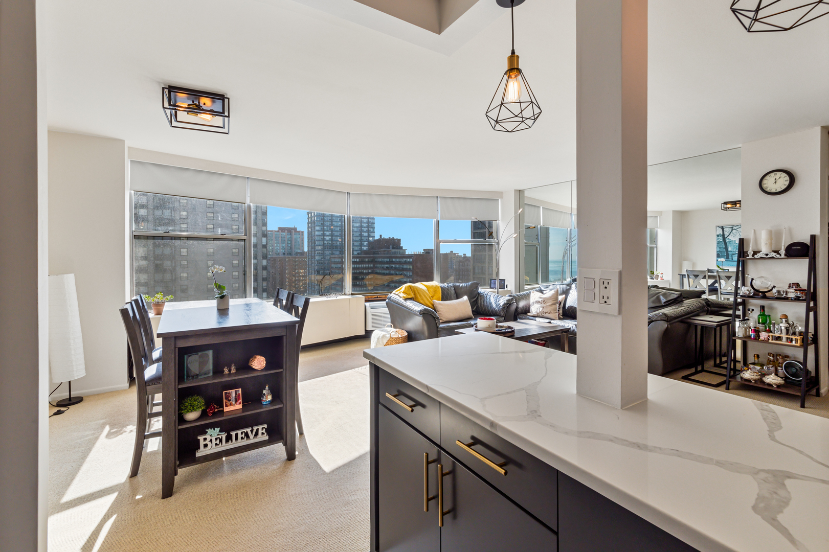 5757 North Sheridan Road, Unit 12F Chicago, IL 60660 - Photo 13 of 29 Gallery Image 13