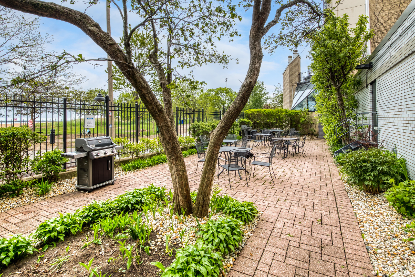 5757 North Sheridan Road, Unit 12F Chicago, IL 60660 - Photo 25 of 29 Gallery Image 25